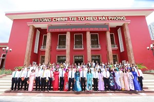Phát huy vai trò của nữ cán bộ, giảng viên Trường Chính trị Tô Hiệu  trong sự nghiệp đào tạo, bồi dưỡng lý luận chính trị